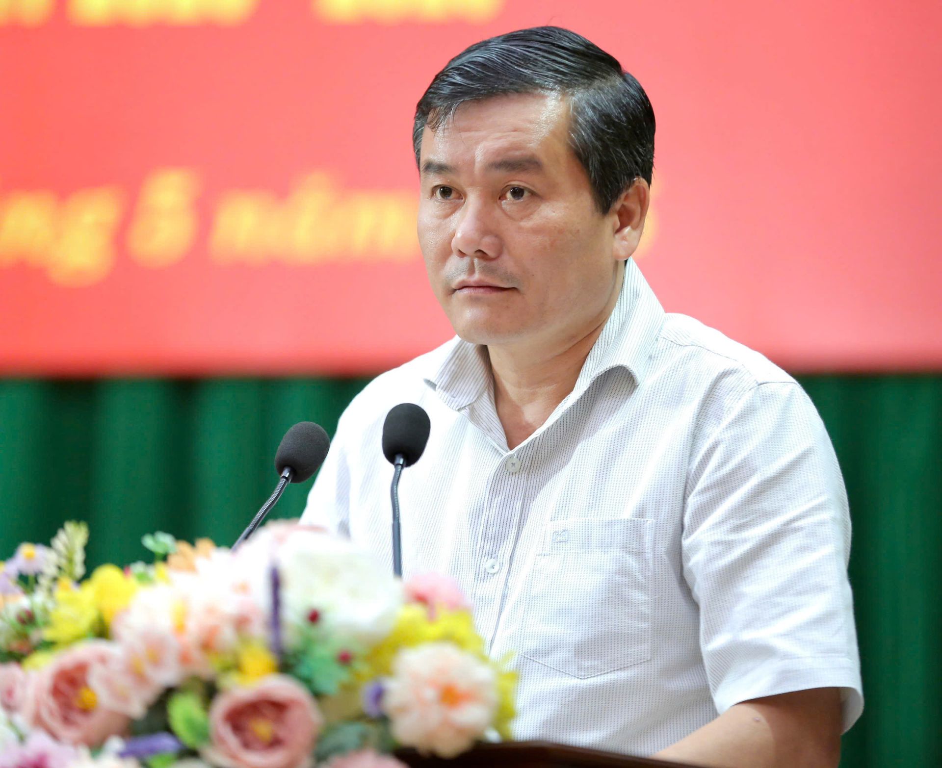 Ông Phạm Văn Tuấn, Phó Trưởng Ban Tuyên giáo và Dân vận Tỉnh ủy phát biểu kết luận hội nghị.