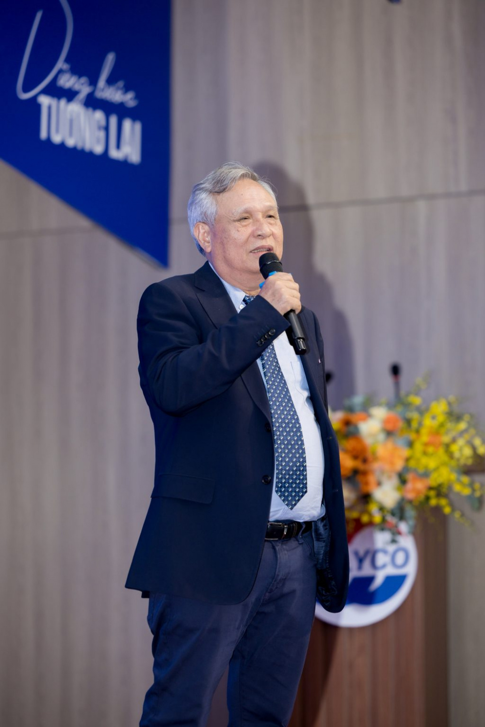 Nhà khoa học, GS.TS Đinh Văn Thuận - Người sáng lập Tập đoàn POLYCO Nhà khoa học, GS.TS Đinh Văn Thuận - Người sáng lập Tập đoàn POLYCO