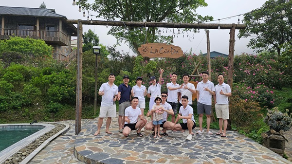 Không gian mở của Vườn đá Tả Phìn đáp ứng hầu hết nhu cầu đa dạng của du khách mang đến sự thoải mái, riêng tư nhưng vẫn đủ gần gũi để kết nối Không gian mở của Vườn đá Tả Phìn đáp ứng hầu hết nhu cầu đa dạng của du khách mang đến sự thoải mái, riêng tư nhưng vẫn đủ gần gũi để kết nối