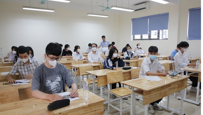 Tuyển sinh vào lớp 10 các trường THPT công lập không quá 45 học sinh/lớp