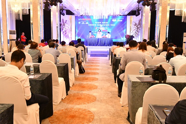 Quang cảnh họp báo