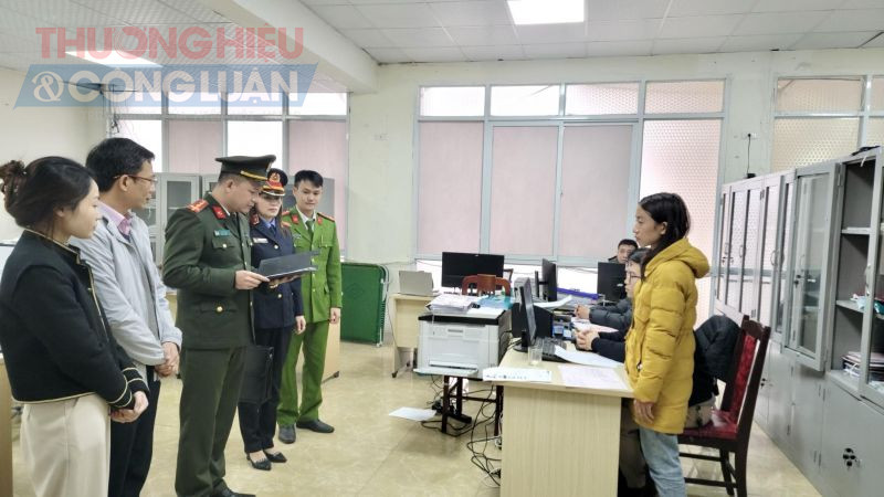 Thi hành lệnh bắt bị can để tạm giam với Cao Thị Thùy Dung- Cán bộ văn phòng đăng ký đất đai tỉnh Thi hành lệnh bắt bị can để tạm giam với Cao Thị Thùy Dung- Cán bộ văn phòng đăng ký đất đai tỉnh