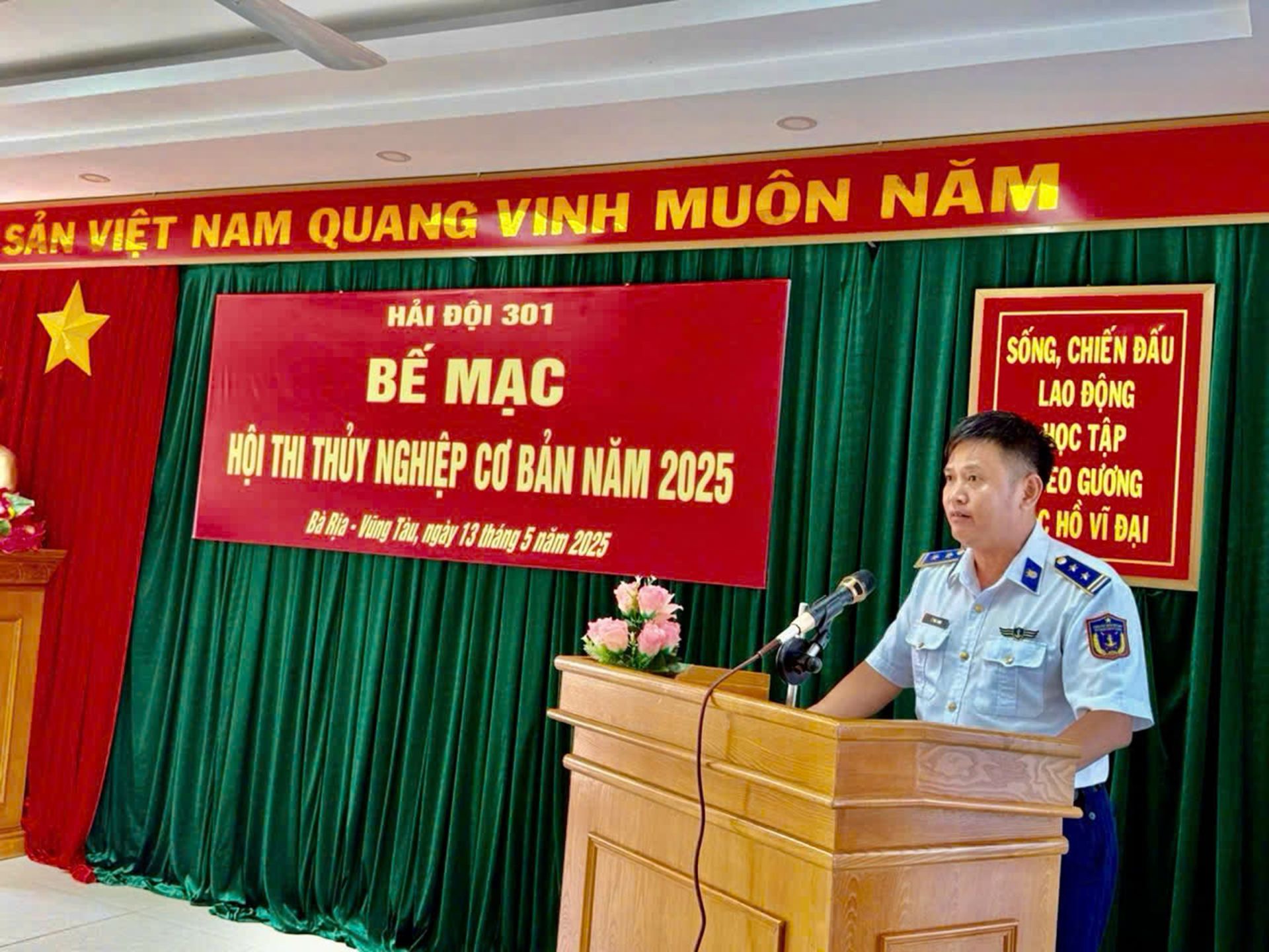 Hải đội 301 tổ chức thành công hội thao thủy nghiệp cơ bản năm 2025