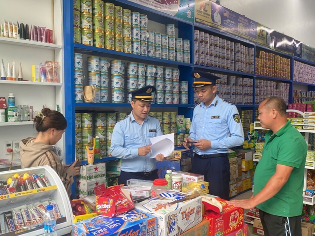 Xử phạt hộ kinh doanh thuốc lá trái phép tại Thanh Chương