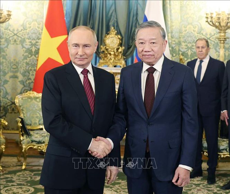 Tổng Bí thư Tô Lâm và Tổng thống LB Nga Vladimir Putin. Ảnh: TTXVN