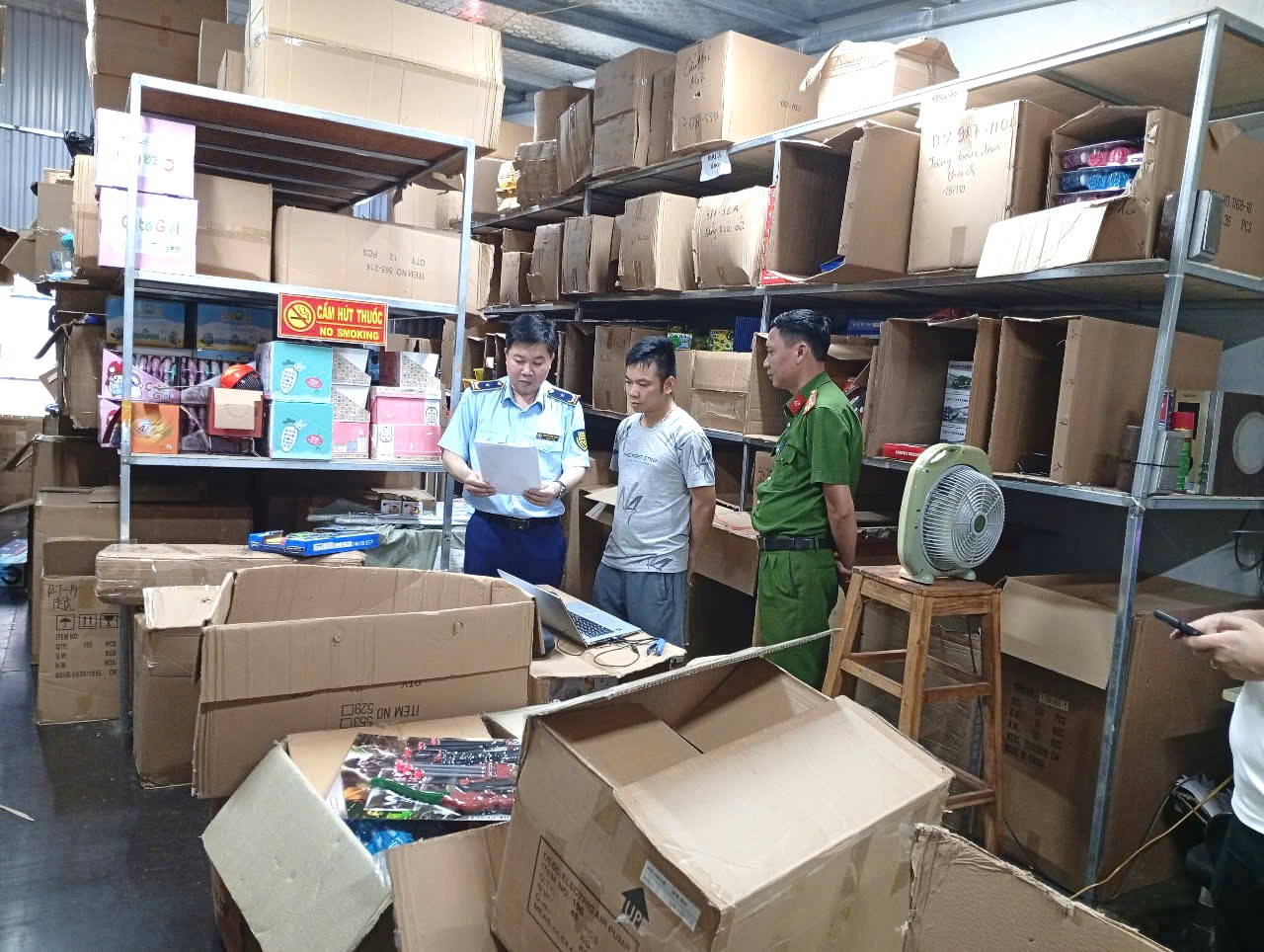 Xử phạt 40 triệu đồng cơ sở kinh doanh đồ chơi trẻ em trên địa bàn thành phố Nam Định