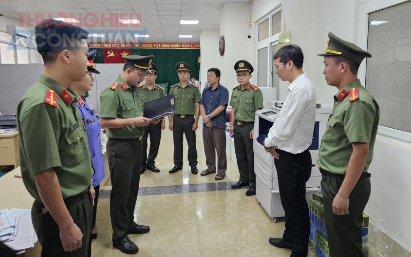 Khởi tố bị can và thi hành lệnh bắt bị can để tạm giam đối với Nguyễn Thế Hùng Khởi tố bị can và thi hành lệnh bắt bị can để tạm giam đối với Nguyễn Thế Hùng