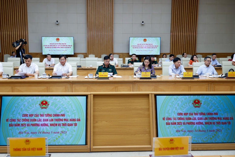 Lãnh đạo các bộ, ngành, cơ quan Trung ương; thành viên Ban Chỉ đạo 389 Quốc gia tham dự buổi làm việc. Ảnh VGP/Nhật Bắc.