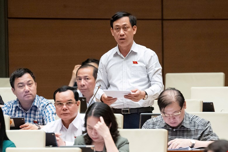 Đại biểu Mai Văn Hải (đoàn Thanh Hóa) nêu ý kiến tại