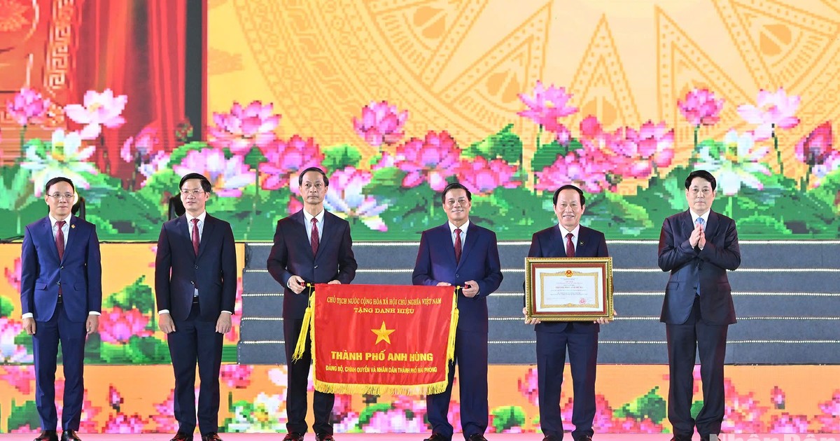 Chủ tịch nước Lương Cường: Hải Phòng có cơ hội to lớn sánh vai với các thành phố tiêu biểu châu Á