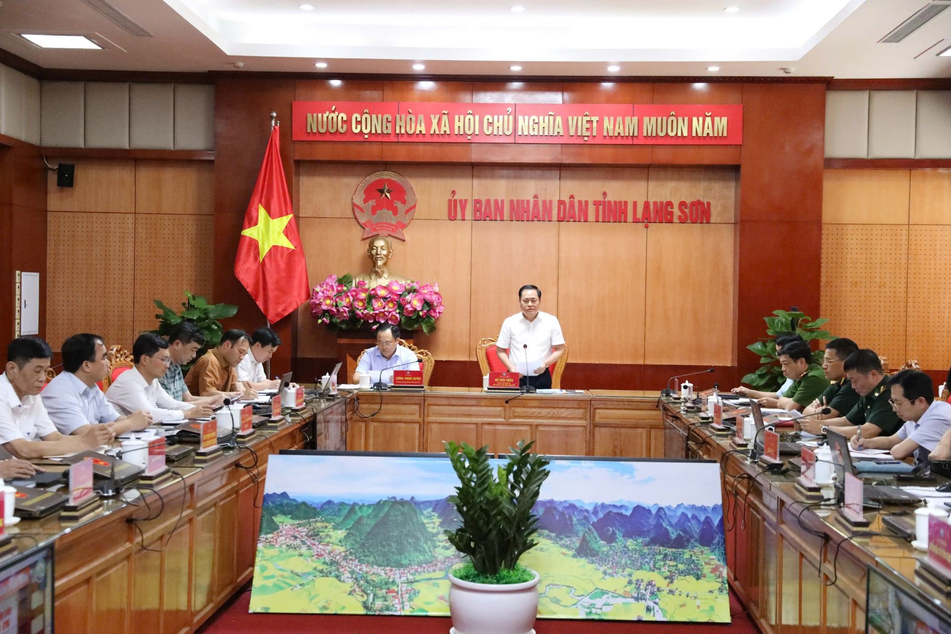 Quang cảnh hội nghị Quang cảnh hội nghị