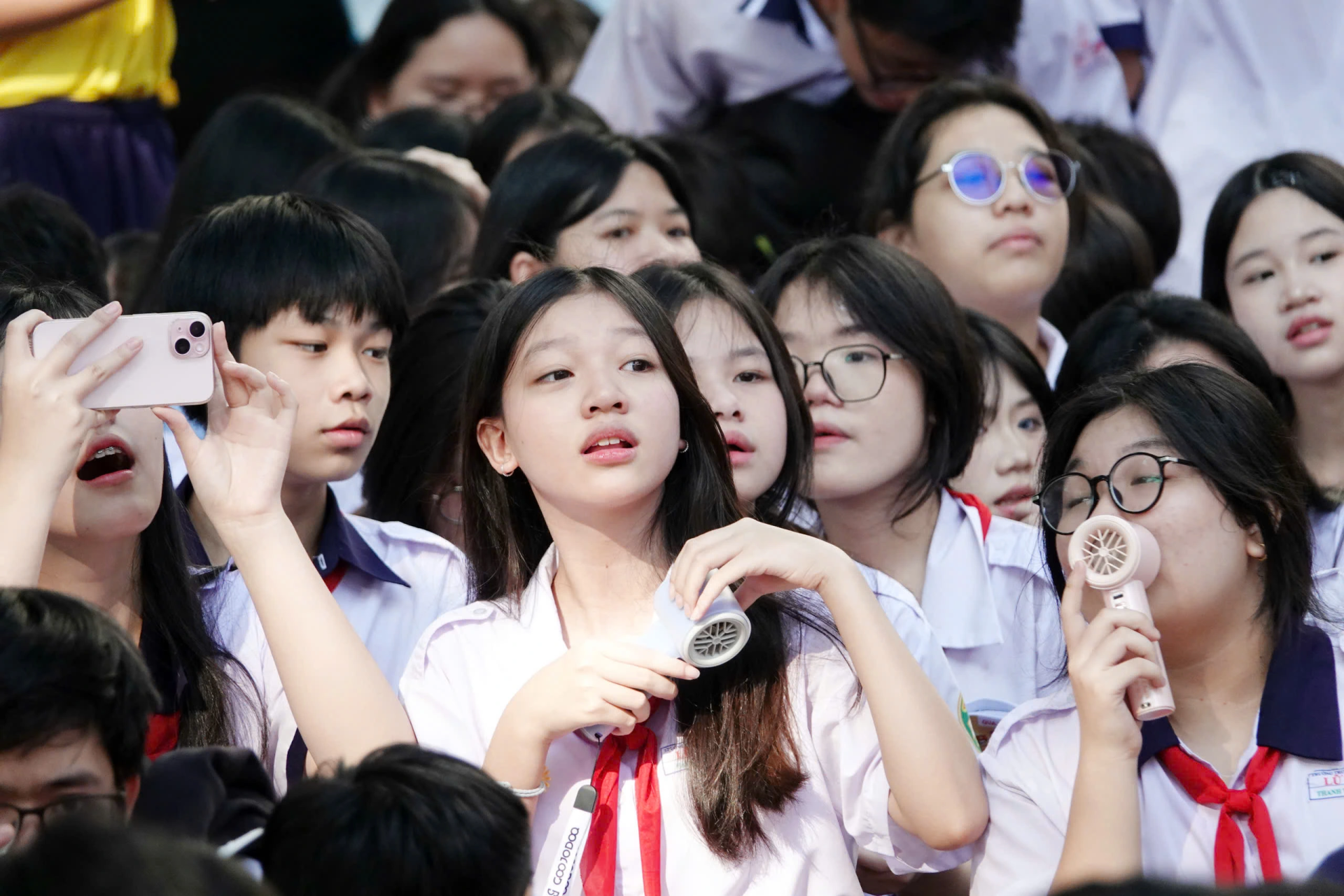 Học sinh lớp 9 TP. Hồ Chí Minh trong một buổi tìm hiểu, tư vấn về tuyển sinh lớp 10 (Ảnh: Đào Ngọc Thạch)