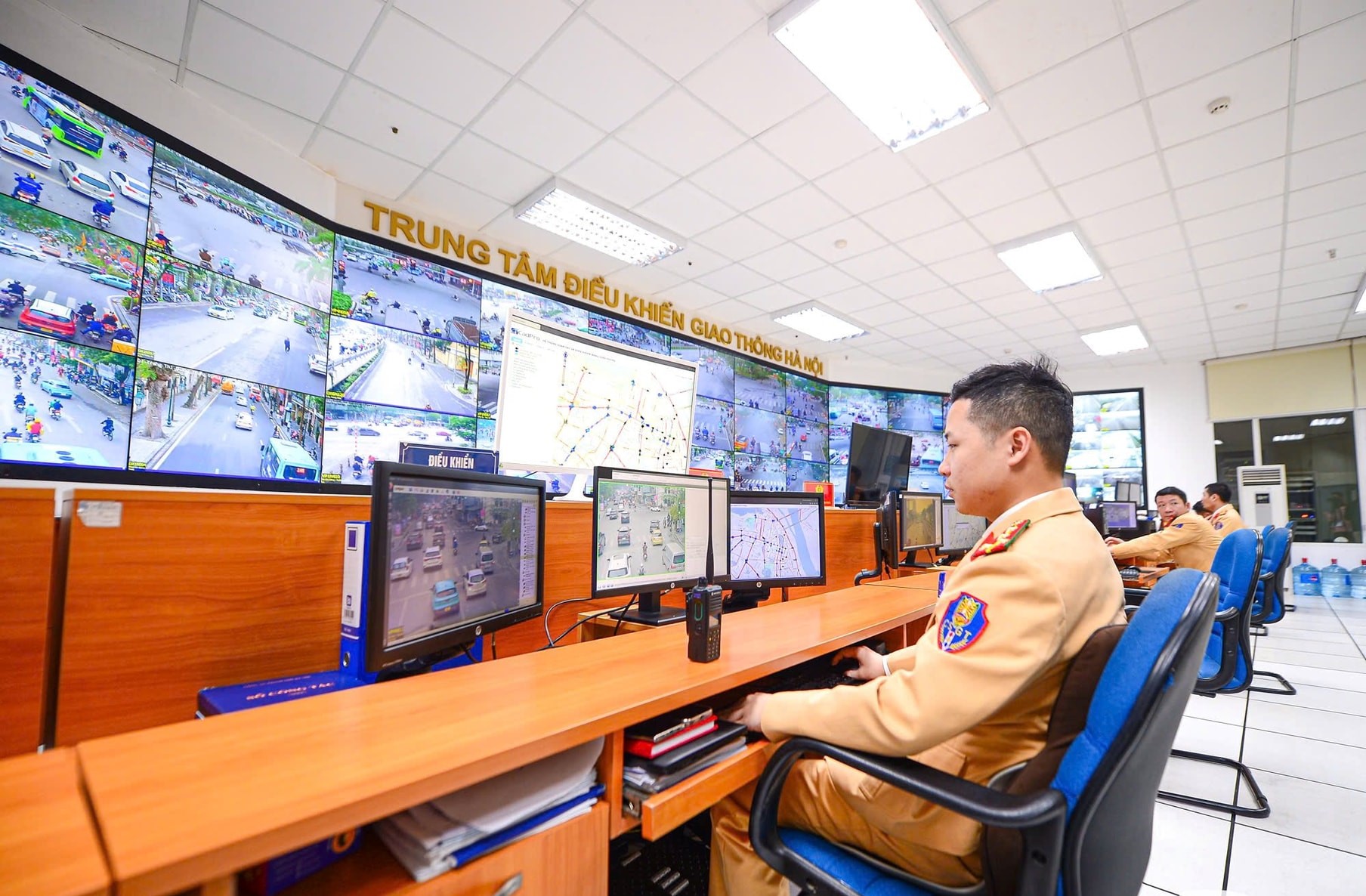 Trung tâm điều khiển giao thông Thủ đô Hà Nội. Ảnh: Lê Khánh Trung tâm điều khiển giao thông Thủ đô Hà Nội. Ảnh: Lê Khánh