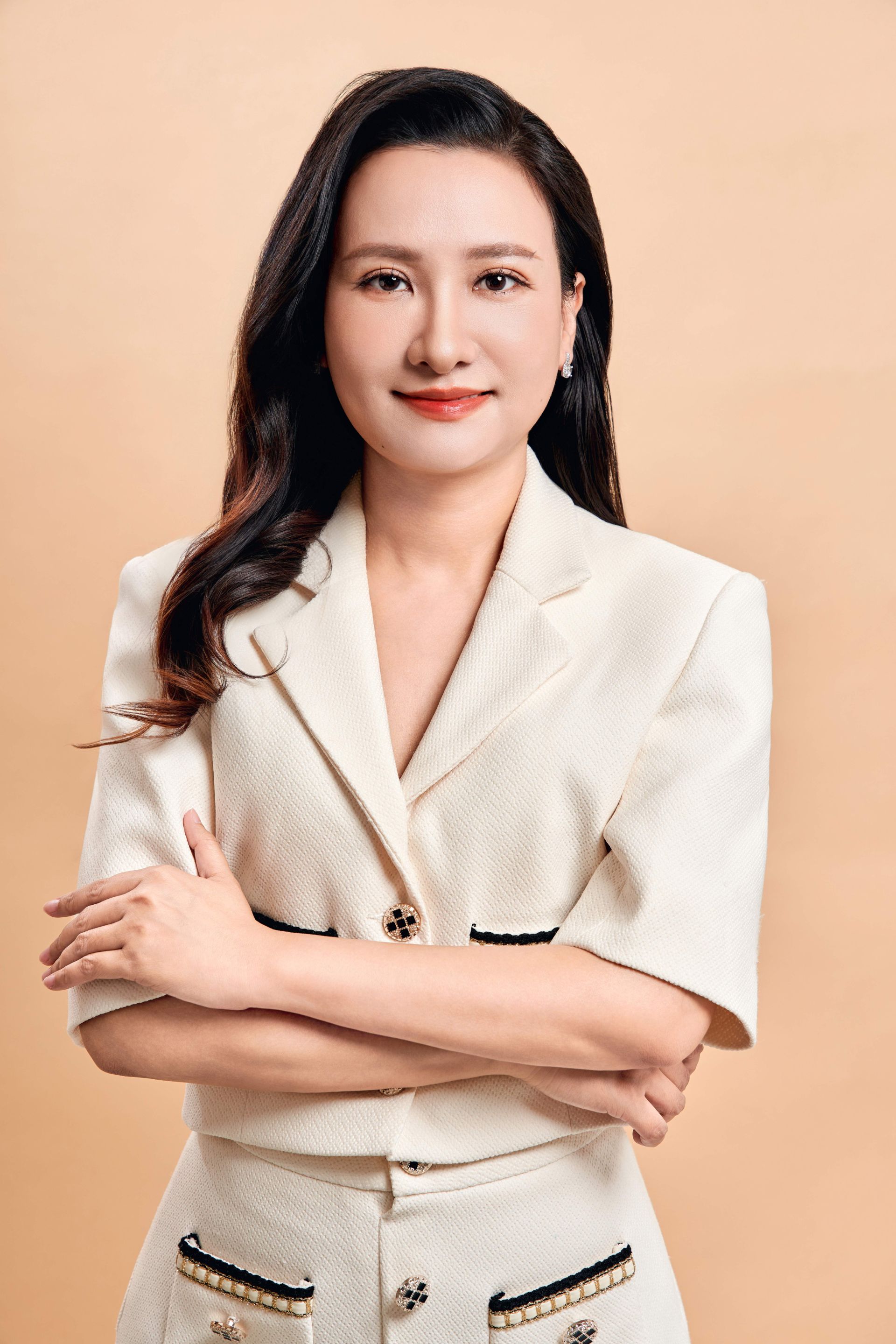 bà Cao Thị Ngọc Quỳnh, Giám đốc Khối Khách hàng Tổ chức, Công ty cổ phần chứng khoán VNDIRECT bà Cao Thị Ngọc Quỳnh, Giám đốc Khối Khách hàng Tổ chức, Công ty cổ phần chứng khoán VNDIRECT