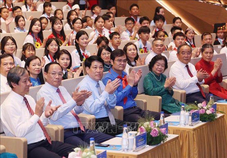 Chủ tịch nước Lương Cường dự Lễ tuyên dương Cháu ngoan Bác Hồ toàn quốc lần thứ X-năm 2025
