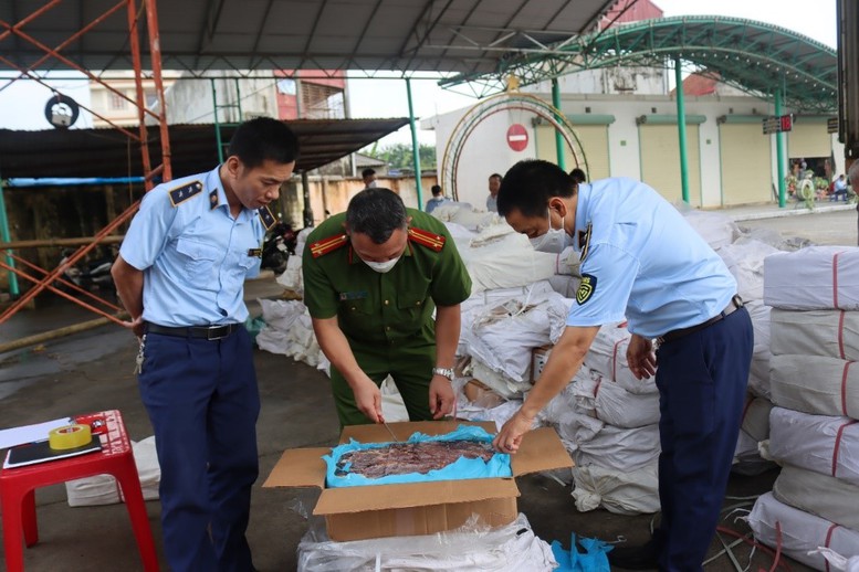 Mở đợt cao điểm ngăn chặn, đẩy lùi buôn lậu, gian lận thương mại từ ngày 15/5 - 15/6/2025
