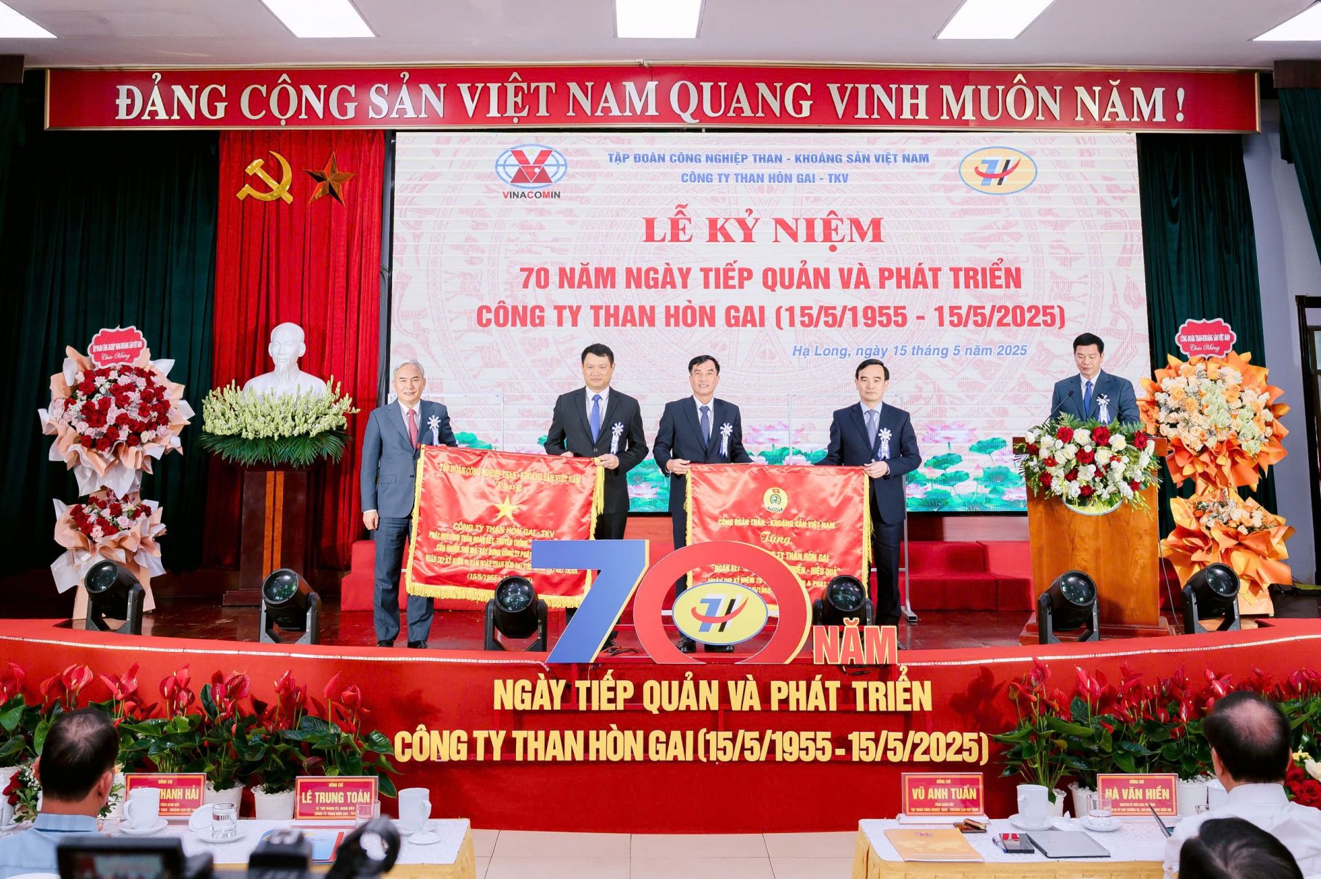 Công ty than Hòn Gai-TKV kỷ niệm 70 năm Ngày tiếp quản và phát triển