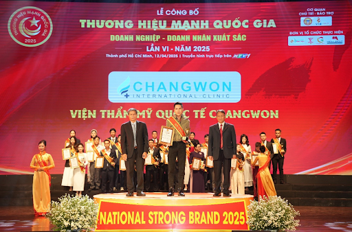 Đại diện viện thẩm mỹ quốc tế Changwon nhận giải thưởng Thương hiệu mạnh quốc gia 2025 Đại diện viện thẩm mỹ quốc tế Changwon nhận giải thưởng Thương hiệu mạnh quốc gia 2025