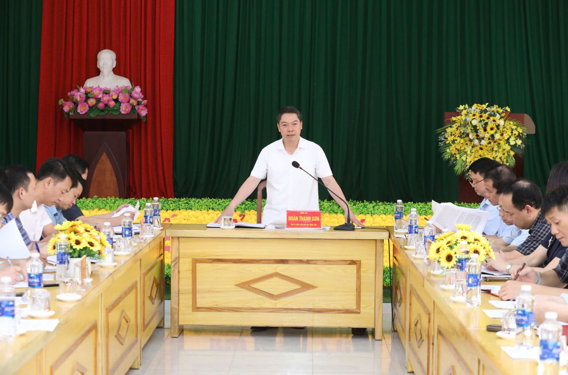 Phó Chủ tịch UBND tỉnh Lạng Sơn Đoàn Thanh Sơn phát biểu tại buổi làm việc