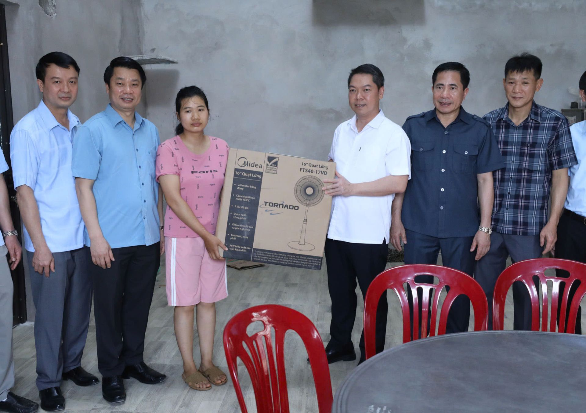 Kiểm tra việc thực hiện chương trình xóa nhà tạm, nhà dột nát tại huyện Văn Lãng