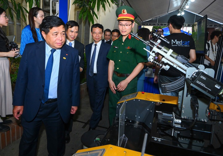 Mỗi người dân, doanh nghiệp đều có thể đóng góp và thụ hưởng thành quả khoa học công nghệ
