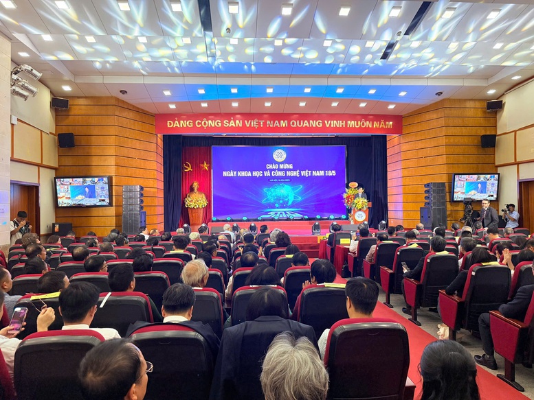 Ngày hội Khoa học và Công nghệ Việt Nam năm 2025 với chủ đề "Khoa học, công nghệ, đổi mới sáng tạo và chuyển đổi số: Đột phá đưa đất nước bước vào kỷ nguyên giàu mạnh, thịnh vượng" - Ảnh: VGP Ngày hội Khoa học và Công nghệ Việt Nam năm 2025 với chủ đề "Khoa học, công nghệ, đổi mới sáng tạo và chuyển đổi số: Đột phá đưa đất nước bước vào kỷ nguyên giàu mạnh, thịnh vượng" - Ảnh: VGP
