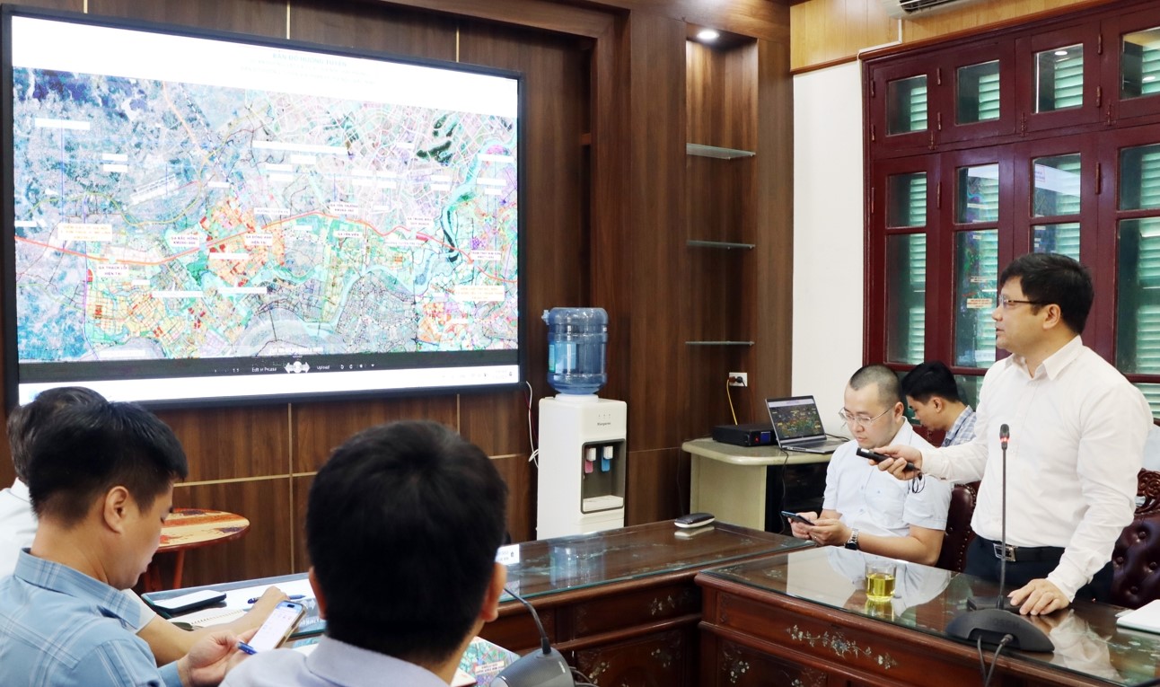 Họp bàn dự án đầu tư xây dựng tuyến đường sắt Lào Cai - Hà Nội - Hải Phòng đoạn qua địa phận tỉnh Bắc Ninh