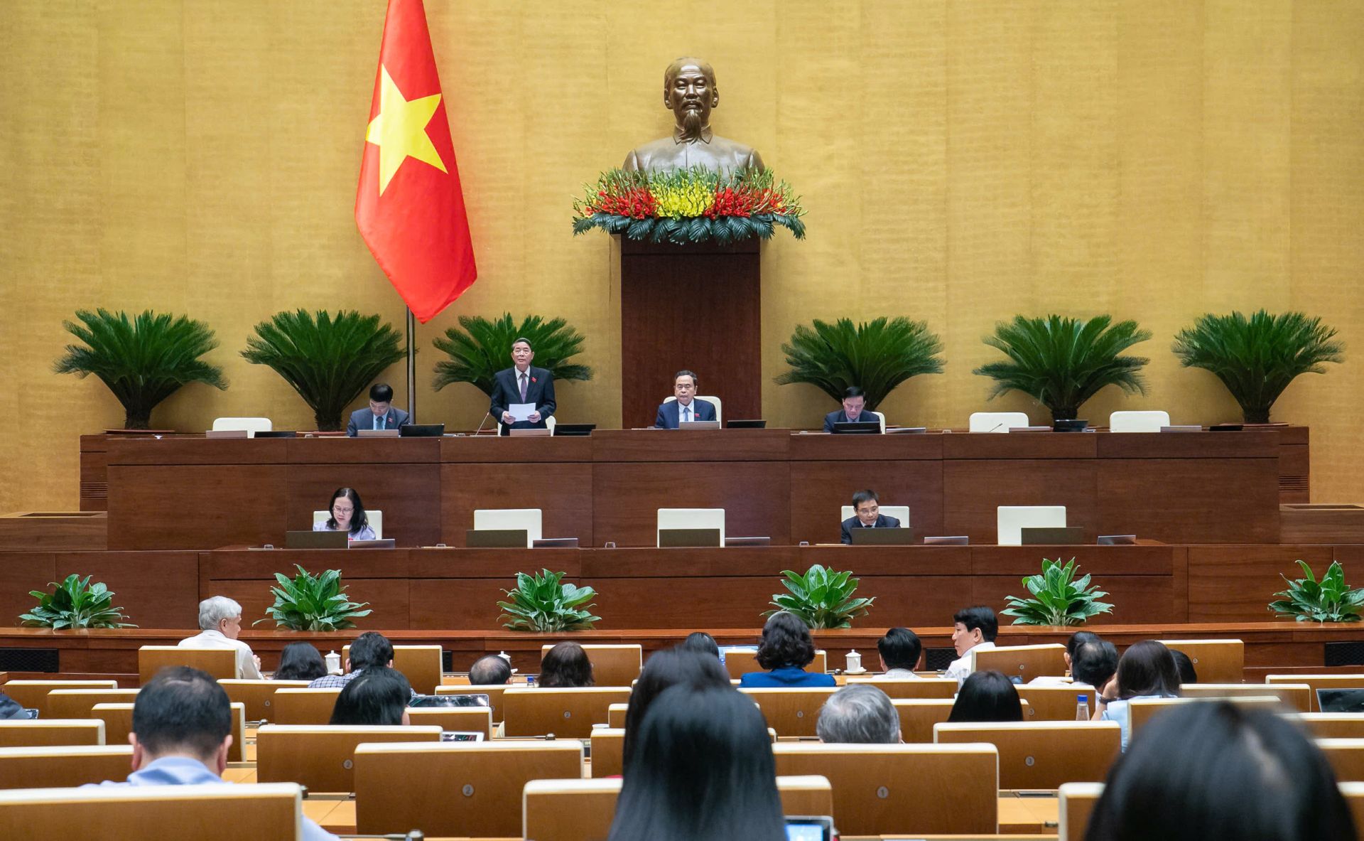 Phó Chủ tịch Quốc hội Nguyễn Đức Hải điều hành phiên họp sáng 17/5 Phó Chủ tịch Quốc hội Nguyễn Đức Hải điều hành phiên họp sáng 17/5