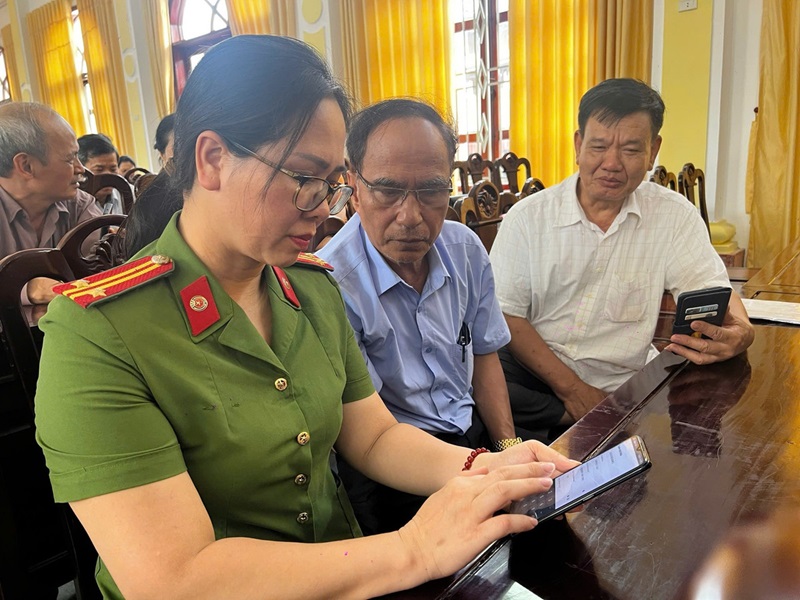 Hải Dương góp ý sửa đổi, bổ sung Hiến pháp qua VNeID đông nhất cả nước