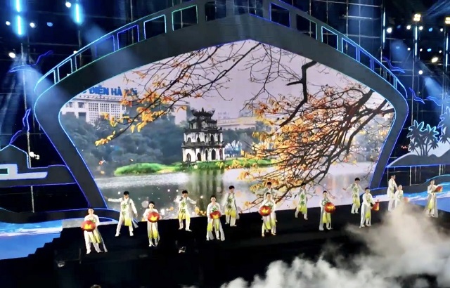 Một tiết mục m&uacute;a trong chương tr&igrave;nh nghệ thuật. Ảnh: VH