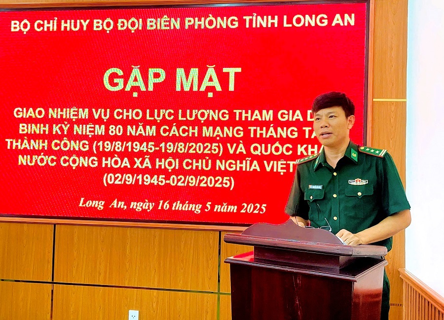 Thượng tá Nguyễn Văn Hội, Phó Tham mưu trưởng BĐBP tỉnh phát biểu chỉ đạo buổi gặp mặt Thượng tá Nguyễn Văn Hội, Phó Tham mưu trưởng BĐBP tỉnh phát biểu chỉ đạo buổi gặp mặt