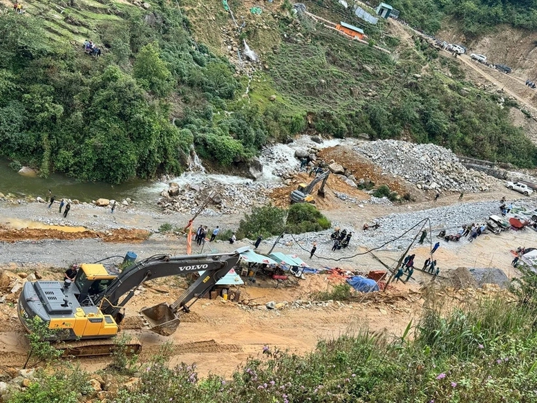 Thủ tướng chỉ đạo tập trung khắc phục sự cố vụ sạt lở công trường thủy điện Lai Châu