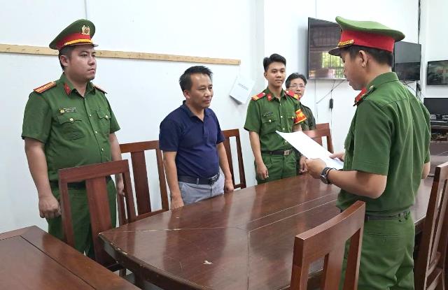 Khởi tố, bắt tạm giam đối tượng lừa đảo 16 tỷ đồng bằng chiêu “chạy án”