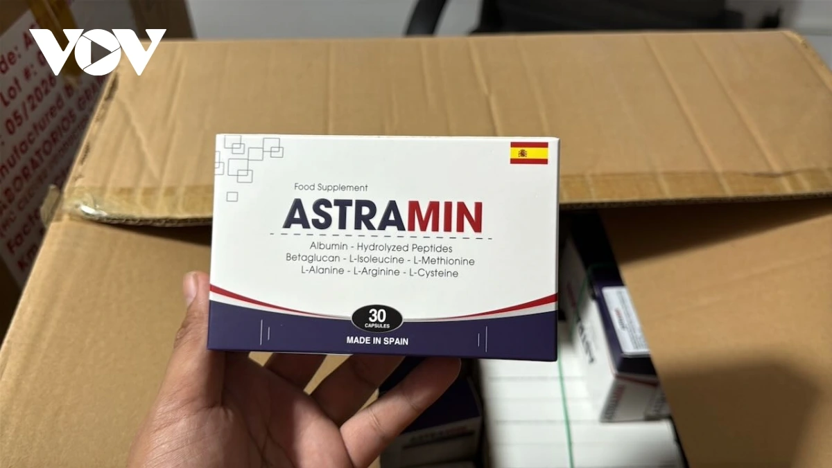 Một loại thực phẩm chức năng giả được bán cho đại lý ở TP HCM giá 157.000 đồng, đại lý bán cho nhà thuốc 777.000 đồng, nhà thuốc bán cho người dân gần 2 triệu đồng