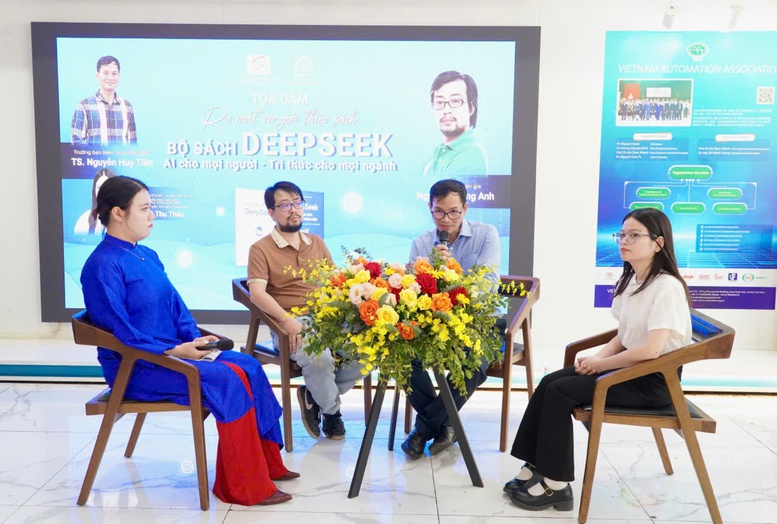 Tọa đàm ra mắt và giới thiệu bộ sách “DeepSeek - AI cho mọi người - Tri thức cho mọi ngành” - Ảnh: VGP/Thu Giang