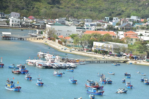 Cảng du lịch vịnh Vĩnh Hy