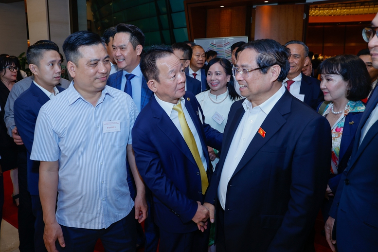 Cuộc đối thoại đặc biệt của Thủ tướng với các doanh nhân tư nhân
