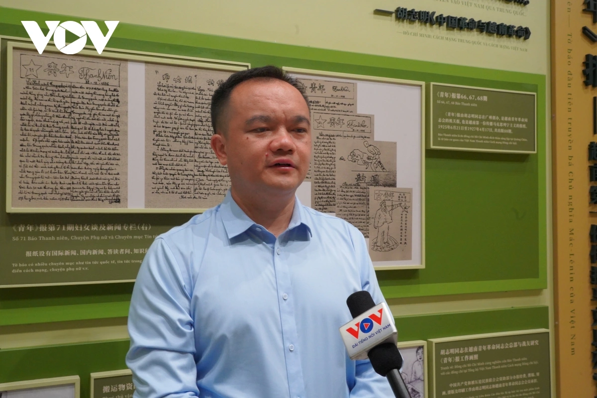 Ông Dịch Tây Bình, Giám đốc Bảo tàng Lịch sử Cách mạng Quảng Đông. Ông Dịch Tây Bình, Giám đốc Bảo tàng Lịch sử Cách mạng Quảng Đông.