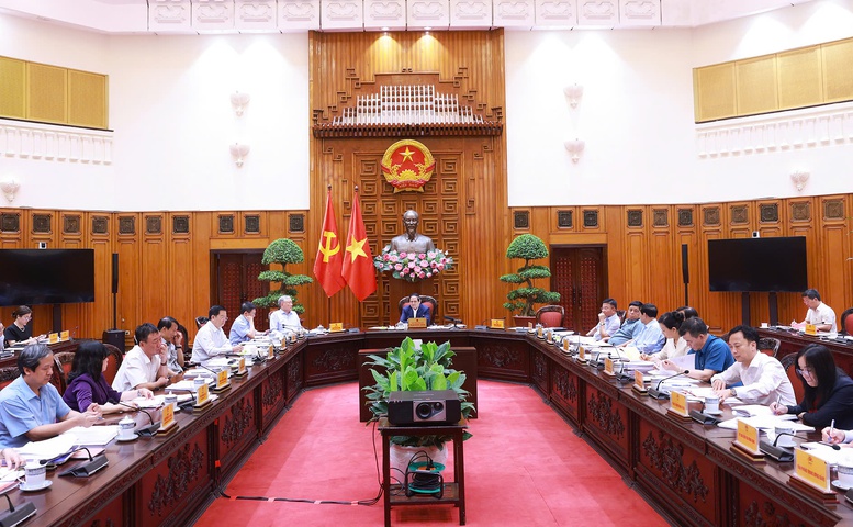 Thủ tướng: Tìm những điểm đột phá để xây dựng 2 nghị quyết của Bộ Chính trị về giáo dục đào tạo và chăm sóc sức khỏe nhân dân