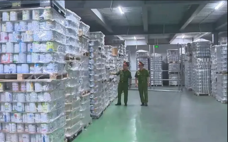chính sách tự công bố sản phẩm, dù mang lại những lợi ích nhất định trong việc giảm thiểu thủ tục hành chính, nhưng đang tiềm ẩn những bất cập nghiêm trọng trong cả lĩnh vực sữa và trang thiết bị y tế.
