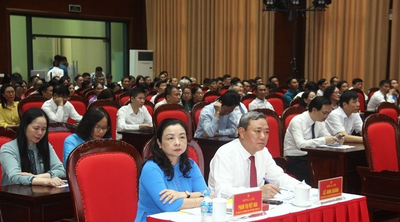 Các đại biểu tham dự hội nghị Các đại biểu tham dự hội nghị
