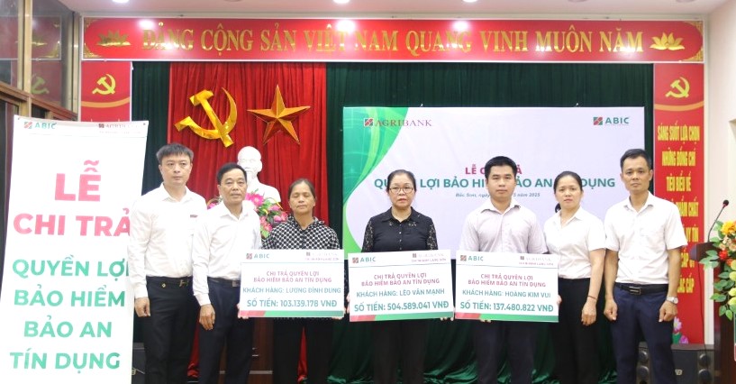 Lạng Sơn: Chi trả 745 triệu đồng cho khách hàng tham gia bảo hiểm Bảo an tín dụng