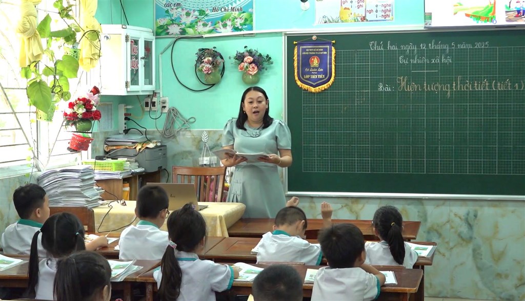 Cà Mau quản lý, sử dụng viên chức làm việc tại các cơ sở y tế và giáo viên các trường phổ thông, mầm non
