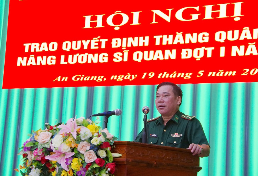 Thượng tá Nguyễn Văn Hiệp, Bí thư Đảng ủy, Chính ủy BĐBP tỉnh phát biểu chỉ đạo Thượng tá Nguyễn Văn Hiệp, Bí thư Đảng ủy, Chính ủy BĐBP tỉnh phát biểu chỉ đạo
