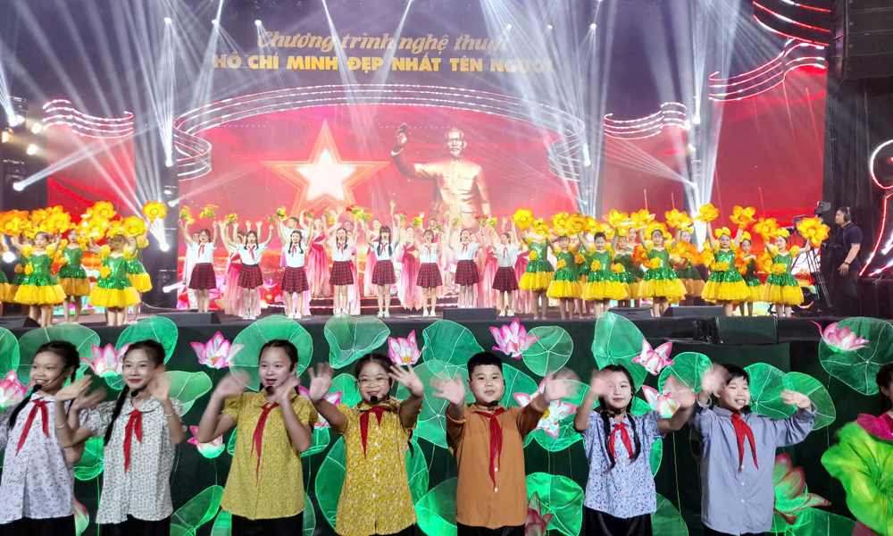 Ca khúc “Như có Bác trong ngày đại thắng”