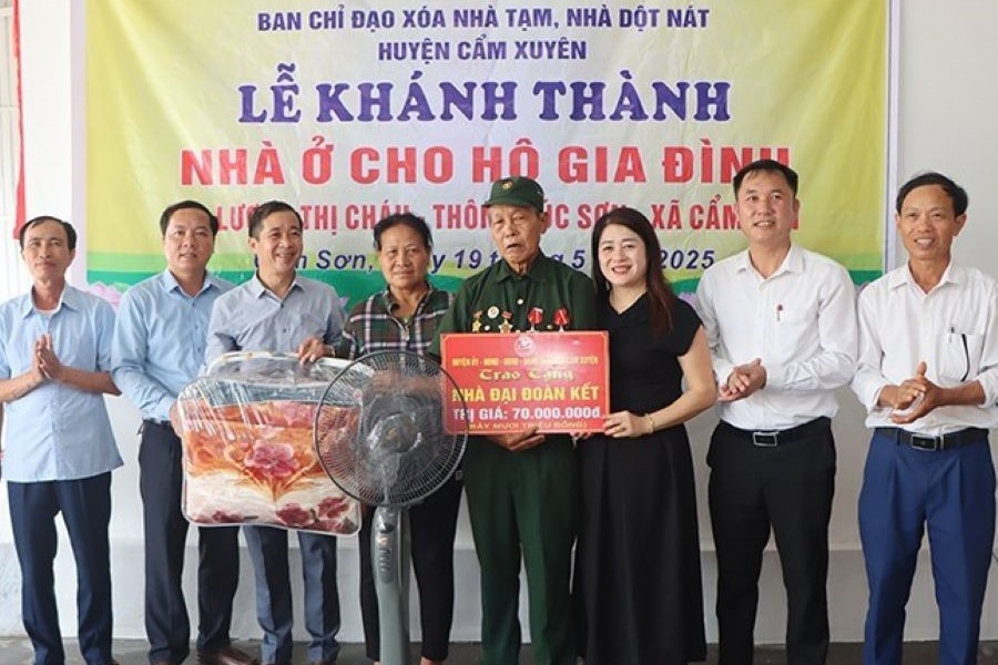 Cẩm Xuyên hoàn thành chương trình xóa nhà tạm, nhà dột nát