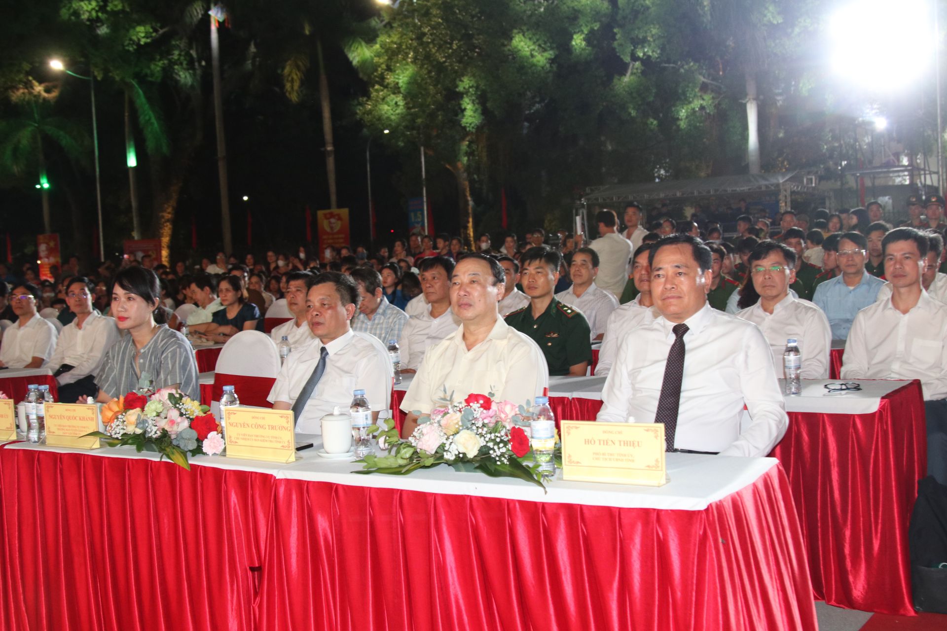 Các đại biểu tham dự chương trình