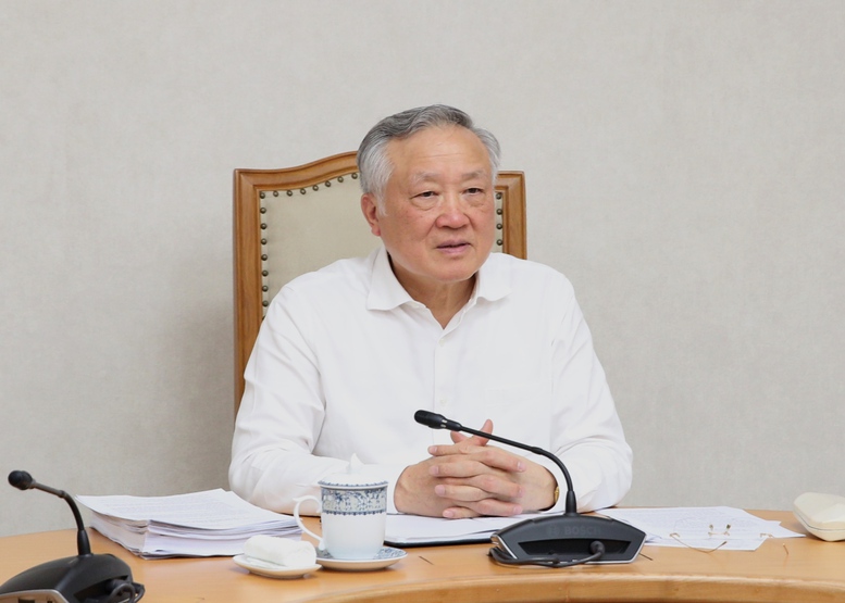 Phó Thủ tướng Thường trực Chính phủ Nguyễn Hòa Bình hoan nghênh Bộ Nội vụ đã có sự chuẩn bị chu đáo 2 dự thảo nghị định thuộc lĩnh vực của ngành - Ảnh: VGP/Nguyễn Hoàng Phó Thủ tướng Thường trực Chính phủ Nguyễn Hòa Bình hoan nghênh Bộ Nội vụ đã có sự chuẩn bị chu đáo 2 dự thảo nghị định thuộc lĩnh vực của ngành - Ảnh: VGP/Nguyễn Hoàng