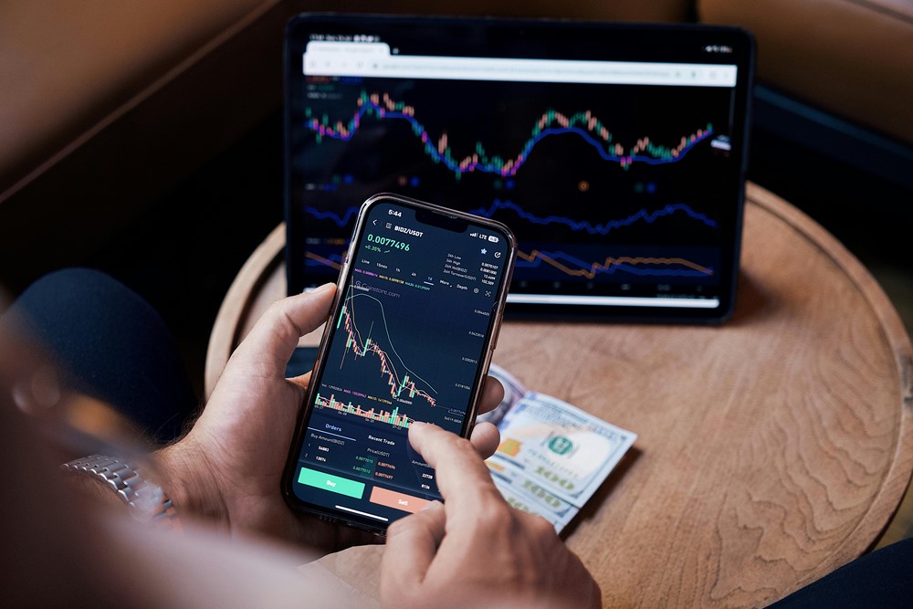 Chứng khoán phiên chiều 19/5: Cổ phiếu VIC bứt phá, tuy nhiên VN-Index vẫn lỡ mất ngưỡng 1.300 điểm