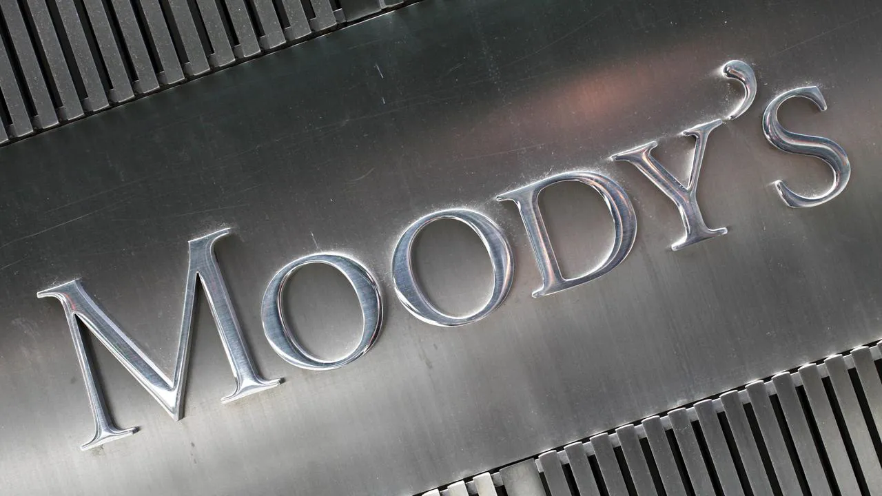 Moody’s hạ xếp hạng tín nhiệm Mỹ do lo ngại nợ công tăng cao. Ảnh: michaelwest.com.au